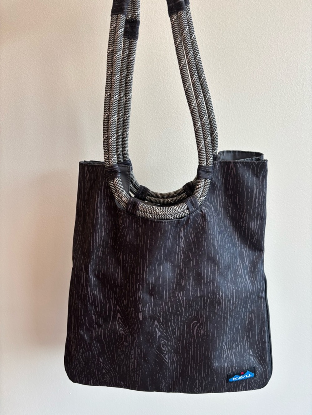 Kavu Black Rope-Handle Tote
